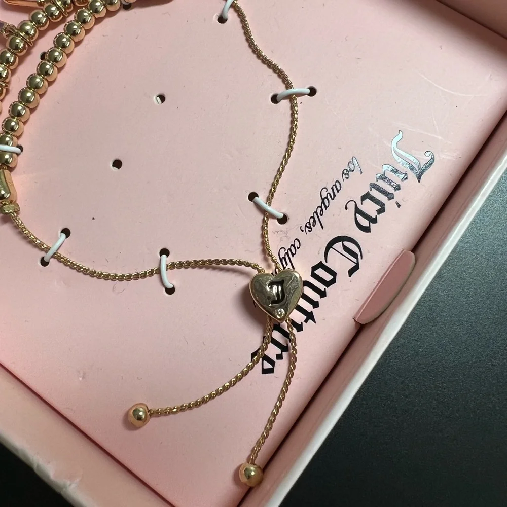 NWT💍Juicy Couture Gold Ton Bead with “Juicy”Enamel Charm Bracelet
